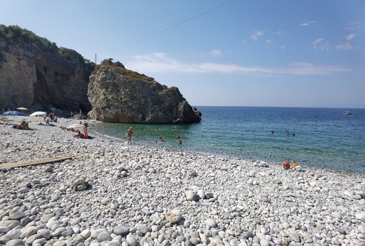 Foneas beach