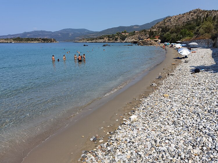 Plage de Kalamitsi