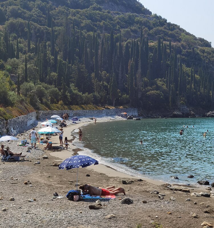 Plage de Kalamitsi