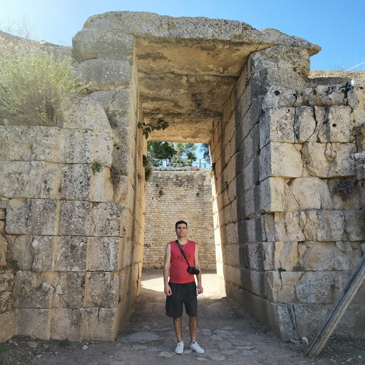 Τάφος των Λεόντων