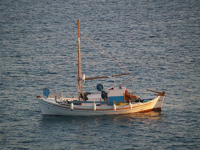 Καϊκι κατάλληλο για ψάρεμα με δίχτυα