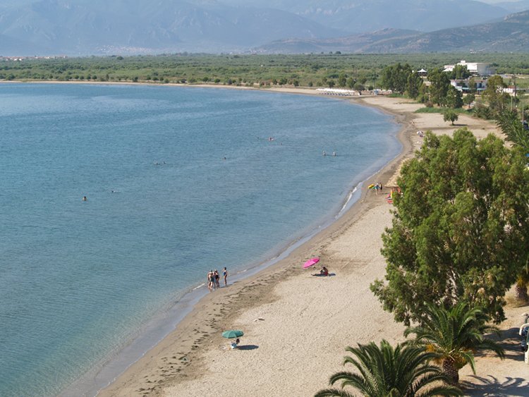 Paliohano beach