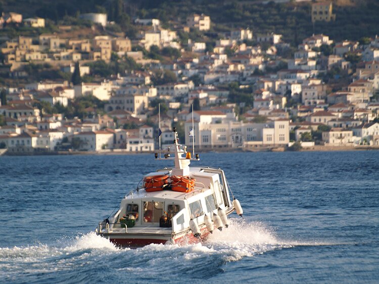 Taxi de mer à Spetses