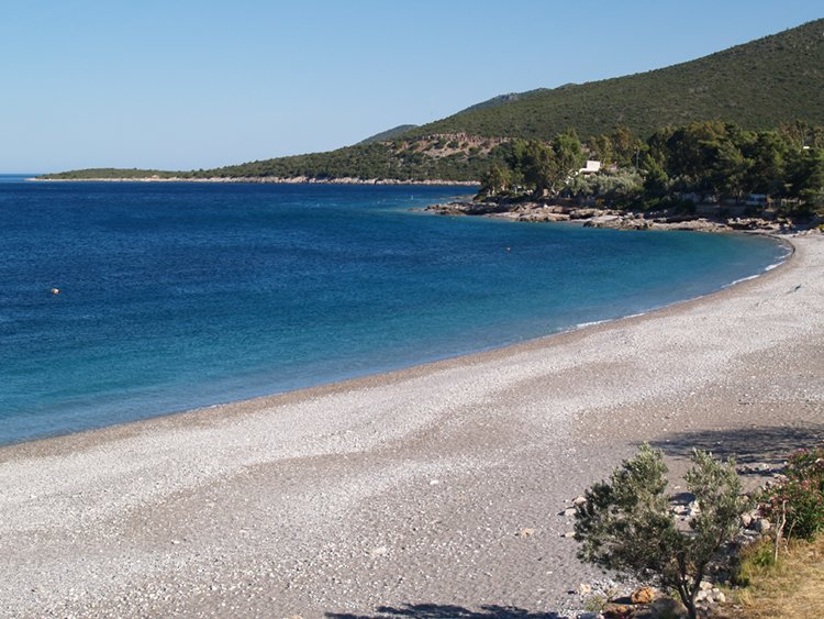 La plage de Tserfou