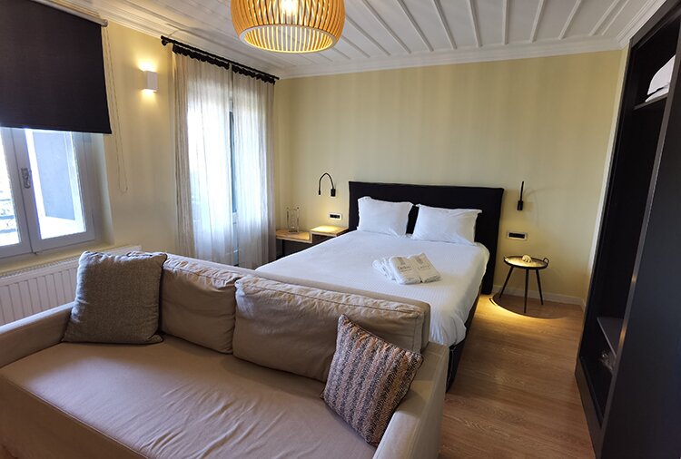 Aethra Boutique Rooms