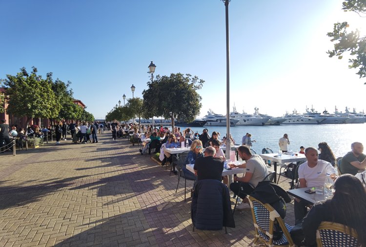 Flisvos marina