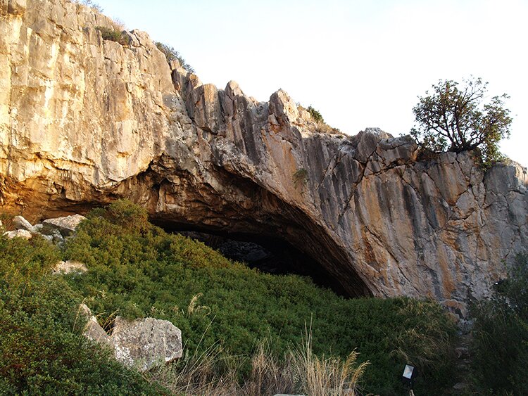 Το σπήλαιο Φράχθι