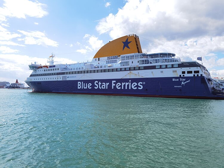 The ferry Blue Star Myconos