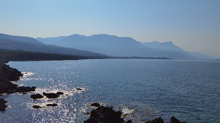 Sentier du bord de mer Stoupa - Agios Nikolaos