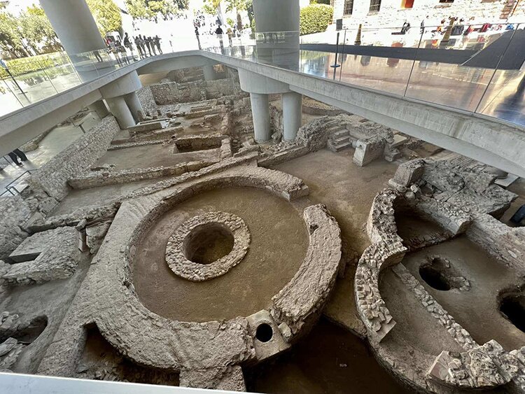 Οι ανασκαφές της αρχαίας πόλης στην είσοδο του Μουσείου