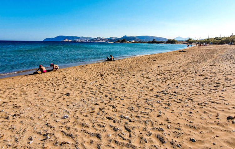 Bonatsa beach in Kimolos