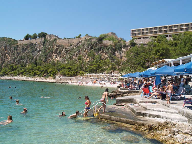 Arvanitia beach
