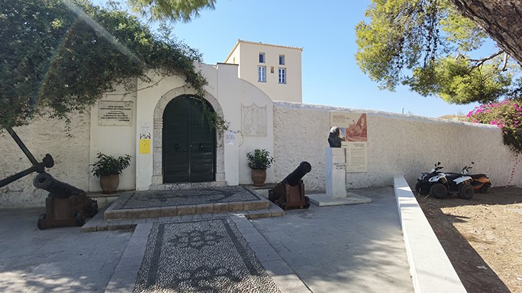Σπέτσες