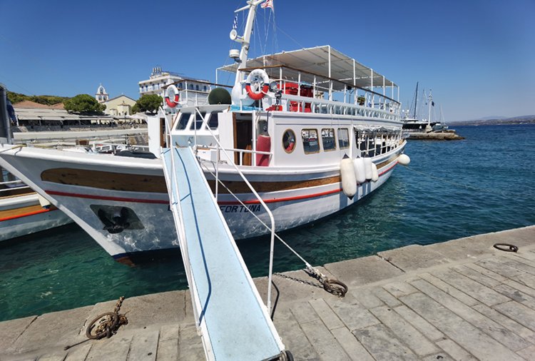Σπέτσες
