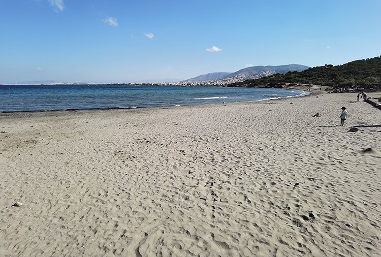 Kavouri beach